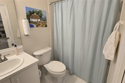 Снять в аренду таунхаус в Пемброк-Пайнс, Флорида 3 спальни, 125.23м2, № 2058343 - фото 15