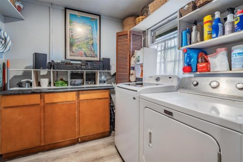Casa en venta en Tampa, Florida, 4 dormitorios, 159.7 m2 № 1829271 - foto 20