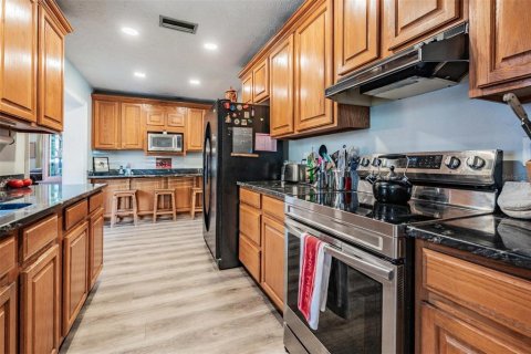 Casa en venta en Tampa, Florida, 4 dormitorios, 159.7 m2 № 1829271 - foto 23