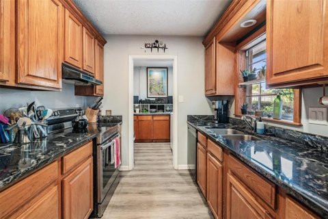 Casa en venta en Tampa, Florida, 4 dormitorios, 159.7 m2 № 1829271 - foto 25