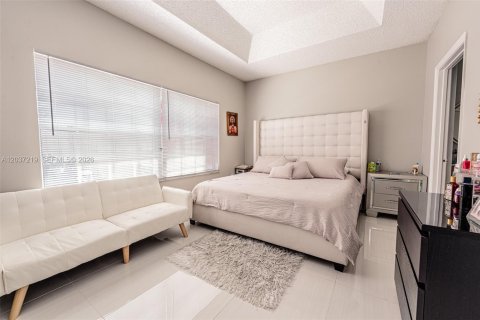 Снять в аренду таунхаус в Майами, Флорида 3 спальни, 114.64м2, № 2145800 - фото 7