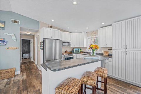 Casa en venta en New Smyrna Beach, Florida, 3 dormitorios, 176.05 m2 № 2378085 - foto 17