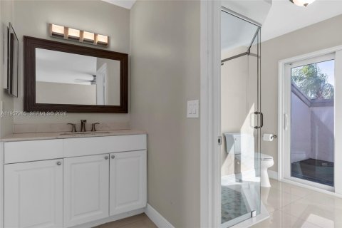 Townhouse in Boca Raton, Florida 3 bedrooms, 170.85 sq.m. № 2024427 - photo 29