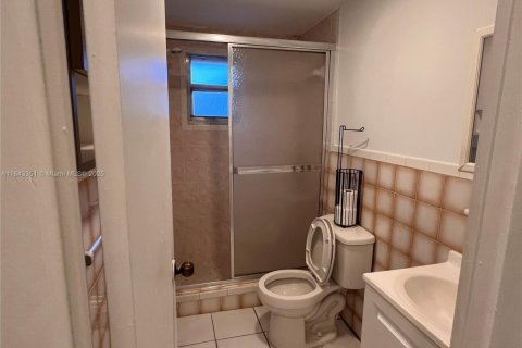 Casa en venta en Miami Gardens, Florida, 4 dormitorios, 153.47 m2 № 1836336 - foto 6