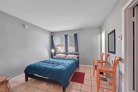 Купить кондоминиум в Хайалиа, Флорида 1 спальня, 47.94м2, № 1924305 - фото 3