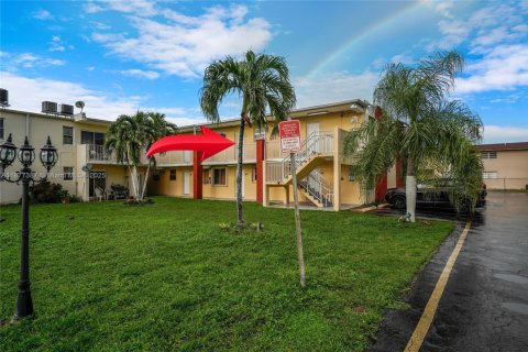 Купить кондоминиум в Хайалиа, Флорида 1 спальня, 47.94м2, № 1924305 - фото 18