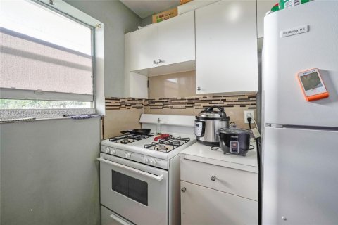 Купить кондоминиум в Хайалиа, Флорида 1 спальня, 47.94м2, № 1924305 - фото 14