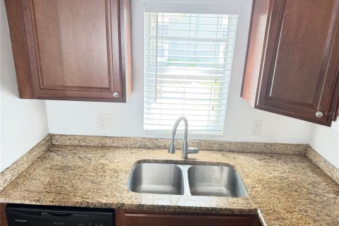 Condo in Ocala, Florida, 2 bedrooms  № 2208215 - photo 8