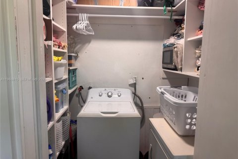 Casa en venta en Dania Beach, Florida, 3 dormitorios, 107.4 m2 № 2029775 - foto 21