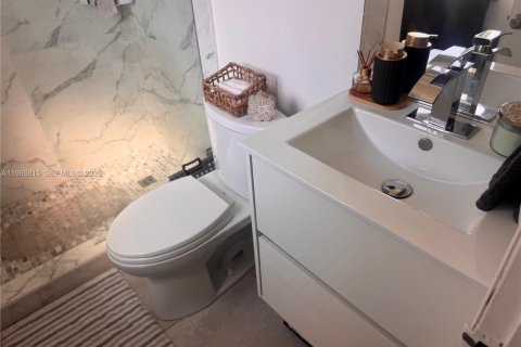 Casa en venta en Dania Beach, Florida, 3 dormitorios, 107.4 m2 № 2029775 - foto 13