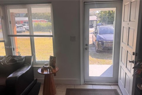 Casa en venta en Dania Beach, Florida, 3 dormitorios, 107.4 m2 № 2029775 - foto 10