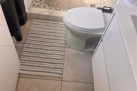 Casa en venta en Dania Beach, Florida, 3 dormitorios, 107.4 m2 № 2029775 - foto 11