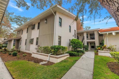 Condo in Tarpon Springs, Florida, 2 bedrooms  № 2359392