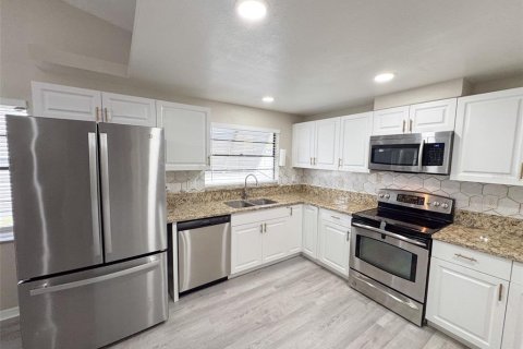 Villa ou maison à vendre à Port Richey, Floride: 3 chambres, 185.71 m2 № 1723525 - photo 18