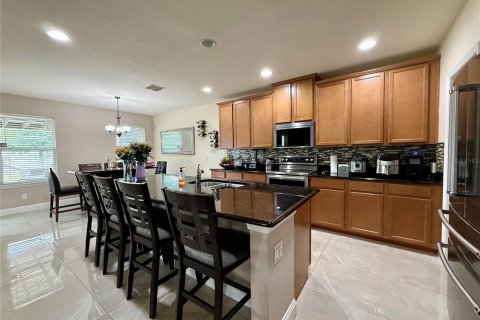 Villa ou maison à vendre à Kissimmee, Floride: 4 chambres, 216.28 m2 № 2420301 - photo 6