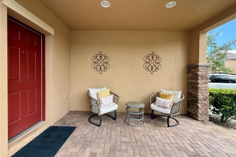 Villa ou maison à vendre à Kissimmee, Floride: 4 chambres, 216.28 m2 № 2420301 - photo 2