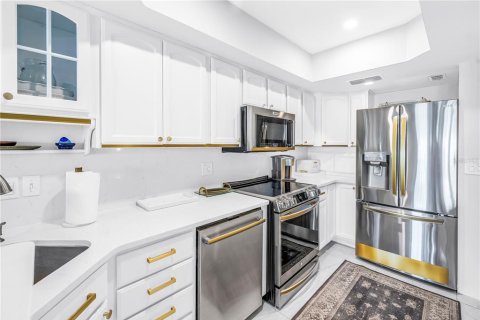Townhouse in Saint Pete Beach, Florida 2 bedrooms, 113.62 sq.m. № 2210504 - photo 6