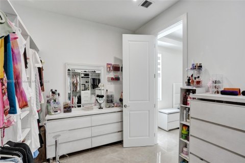 House in Lake Worth, Florida 3 bedrooms, 217.67 sq.m. № 1862546 - photo 29