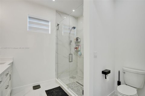 House in Lake Worth, Florida 3 bedrooms, 217.67 sq.m. № 1862546 - photo 25