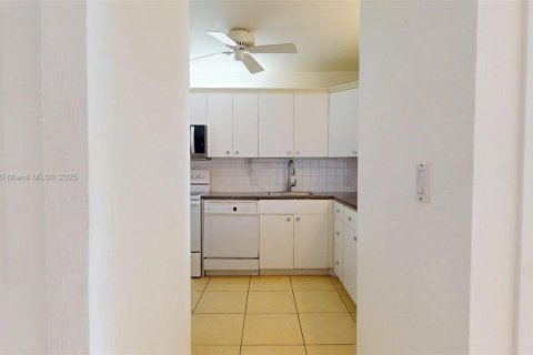 Copropriété à vendre à Aventura, Floride: 2 chambres, 100.24 m2 № 1966434 - photo 13