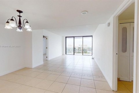Copropriété à vendre à Aventura, Floride: 2 chambres, 100.24 m2 № 1966434 - photo 9