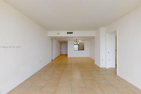 Copropriété à vendre à Aventura, Floride: 2 chambres, 100.24 m2 № 1966434 - photo 4