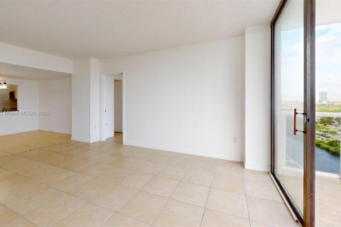 Copropriété à vendre à Aventura, Floride: 2 chambres, 100.24 m2 № 1966434 - photo 24