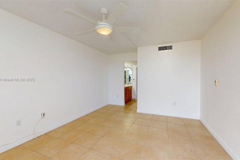 Copropriété à vendre à Aventura, Floride: 2 chambres, 100.24 m2 № 1966434 - photo 30