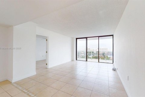 Copropriété à vendre à Aventura, Floride: 2 chambres, 100.24 m2 № 1966434 - photo 7