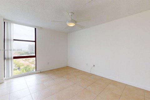 Copropriété à vendre à Aventura, Floride: 2 chambres, 100.24 m2 № 1966434 - photo 29