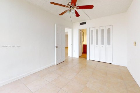 Copropriété à vendre à Aventura, Floride: 2 chambres, 100.24 m2 № 1966434 - photo 25