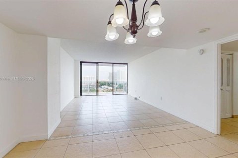 Copropriété à vendre à Aventura, Floride: 2 chambres, 100.24 m2 № 1966434 - photo 10