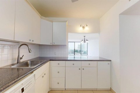 Copropriété à vendre à Aventura, Floride: 2 chambres, 100.24 m2 № 1966434 - photo 19