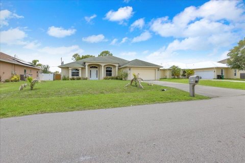 Villa ou maison à Port St. Lucie, Floride 3 chambres, 175.49 m2 № 2089485