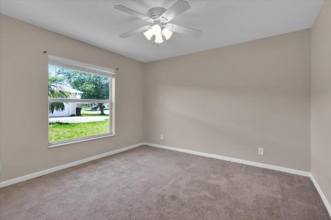 Villa ou maison à vendre à Port St. Lucie, Floride: 3 chambres, 175.49 m2 № 2089485 - photo 21