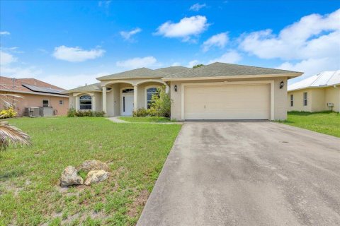 Villa ou maison à vendre à Port St. Lucie, Floride: 3 chambres, 175.49 m2 № 2089485 - photo 3