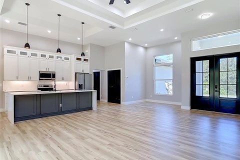 Villa ou maison à vendre à Port Charlotte, Floride: 4 chambres, 176.24 m2 № 2432581 - photo 5