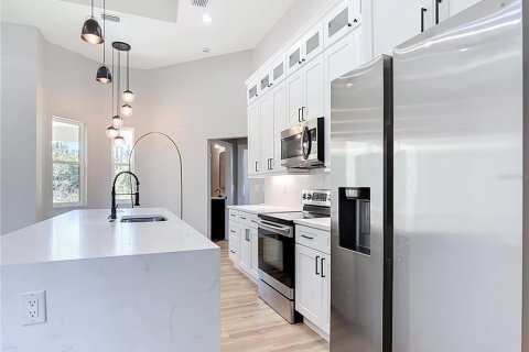 Villa ou maison à vendre à Port Charlotte, Floride: 4 chambres, 176.24 m2 № 2432581 - photo 7