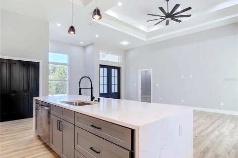 Villa ou maison à vendre à Port Charlotte, Floride: 4 chambres, 176.24 m2 № 2432581 - photo 8