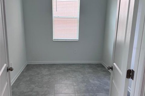 Casa en venta en Eagle Lake, Florida, 4 dormitorios, 199.74 m2 № 1909588 - foto 5