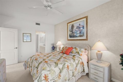 Condo in Venice, Florida, 2 bedrooms № 2428909 - photo 16