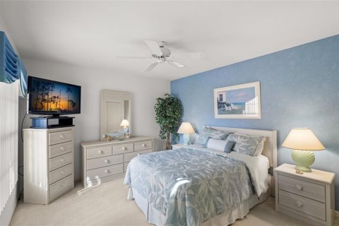 Condo in Venice, Florida, 2 bedrooms № 2428909 - photo 21