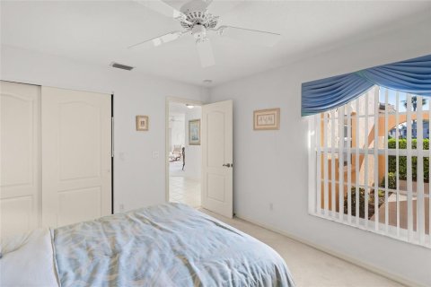 Condo in Venice, Florida, 2 bedrooms № 2428909 - photo 24