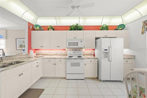 Condo in Venice, Florida, 2 bedrooms № 2428909 - photo 5
