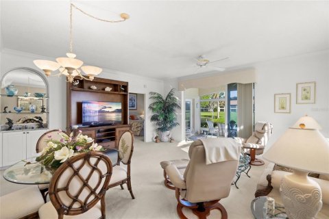 Condo in Venice, Florida, 2 bedrooms № 2428909 - photo 12