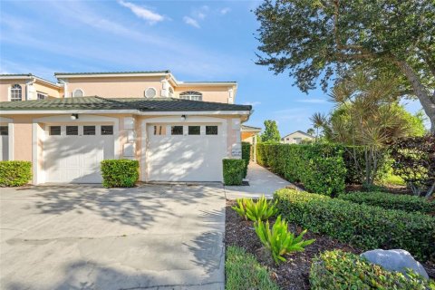 Condo in Venice, Florida, 2 bedrooms № 2428909 - photo 2