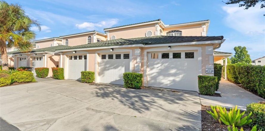 Condo in Venice, Florida, 2 bedrooms № 2428909