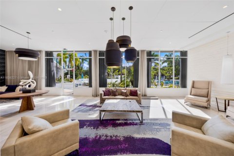 Condo in Sunny Isles Beach, Florida, 2 bedrooms  № 2037999 - photo 30