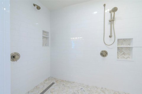 House in Indian Rocks Beach, Florida 3 bedrooms, 303.05 sq.m. № 2097436 - photo 29