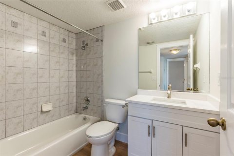 House in Indian Rocks Beach, Florida 3 bedrooms, 303.05 sq.m. № 2097436 - photo 21